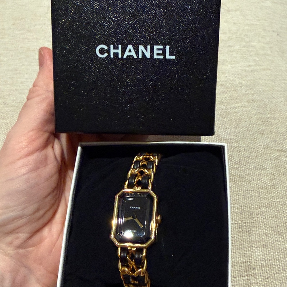 CHANEL premiere Black and Gold Chain Watch, size M - Picture 12 of 12